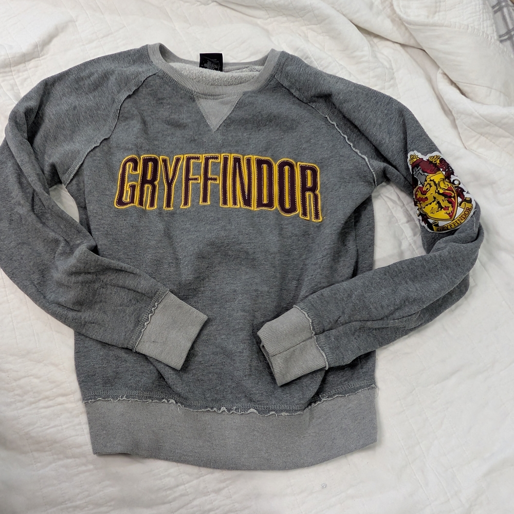 Gray Gryffindor Women's Crew Neck Sweater